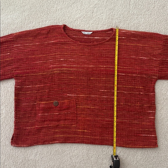 Chic Red Women's Blouse with Button Detail - Picture 8 of 8